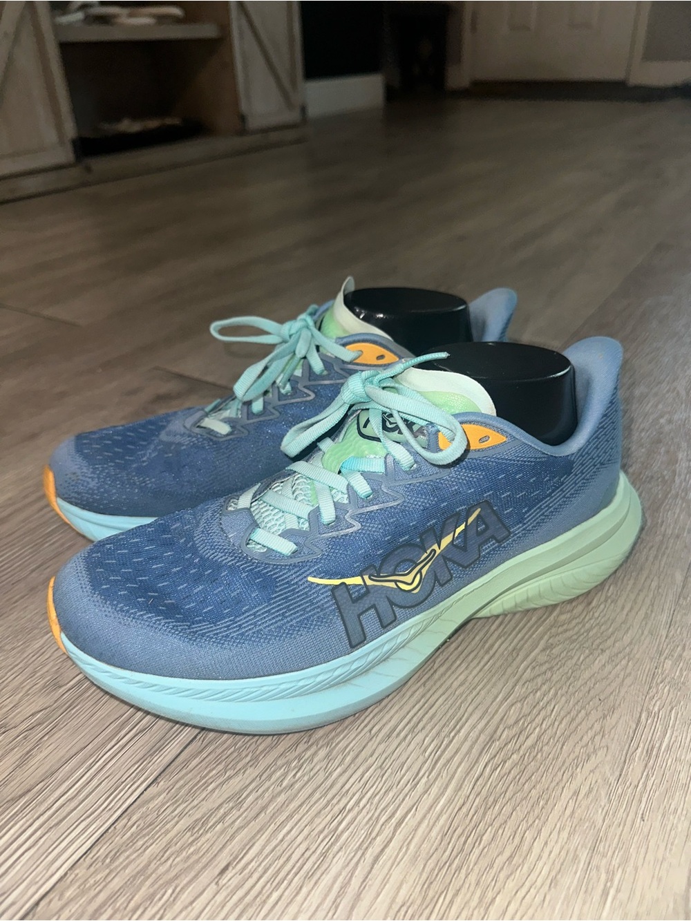 HOKA Men's Mach 6 Sneakers Shoes Dusk Size 9D in good condition as pictured